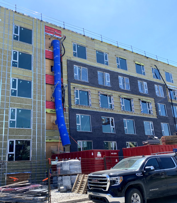 Pose isolant rigide pare-vapeur Québec